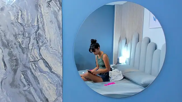 luly dreams online show from June 2026 11:47:02 AM