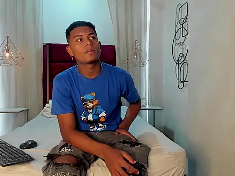 MorenitoDigno online show from October 2025 07:15:02 PM