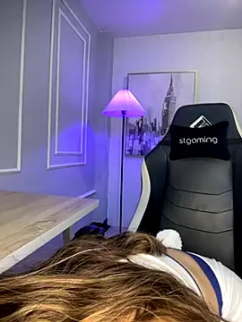 HoneyMollyX online show from October 2025 01:06:02 PM