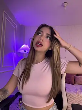 Snapshot of HoneyMollyX chatting on January 2026 01:04:01 PM HoneyMollyX online show from January 2026 01:04:01 PM