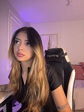 Snapshot of HoneyMollyX chatting on February 2026 01:10:01 PM HoneyMollyX online show from February 2026 01:10:01 PM