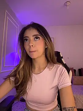 Snapshot of HoneyMollyX chatting on February 2026 01:05:02 PM HoneyMollyX online show from February 2026 01:05:02 PM