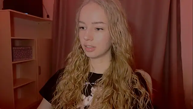 LunaCrave online show from November 2025 02:17:01 PM