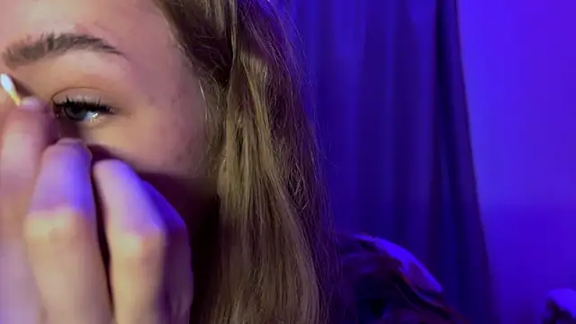 LunaCrave online show from December 2025 11:08:01 AM