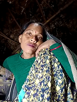 Cutsedi3 online show from November 2025 10:41:02 PM