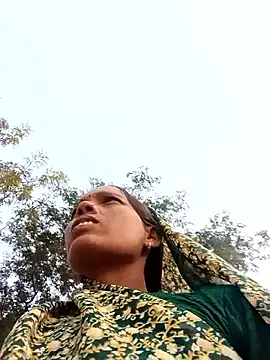 Cutsedi3 online show from November 2025 10:56:02 AM