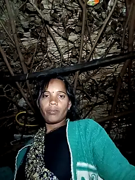 Cutsedi3 online show from December 2025 09:45:02 PM