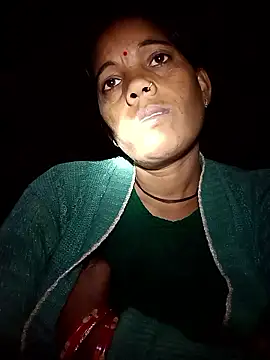 Cutsedi3 online show from December 2025 10:04:02 PM