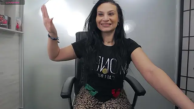 YaraXCox online show from February 2026 03:32:02 AM