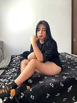 Snapshot of Sienna_LaCroixx chatting on October 2025 07:47:02 PM Sienna LaCroixx online show from October 2025 07:47:02 PM