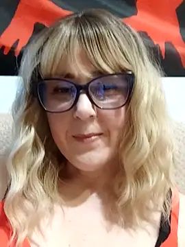 Amelialove42 online show from April 2026 04:56:02 PM