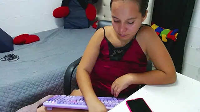 Pregnant hot2 online show from November 2025 01:05:01 AM