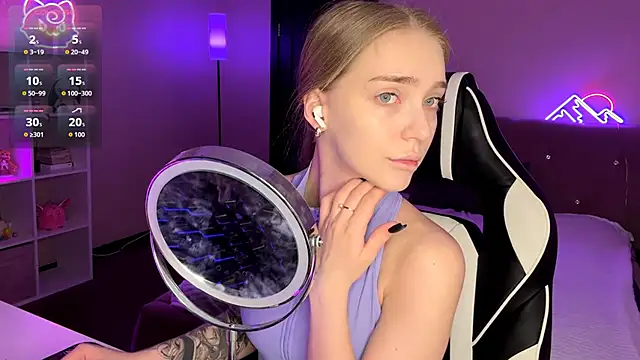 EvaPeace online show from April 2026 01:04:01 PM