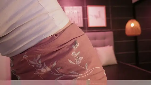 Thalia Karlson online show from November 2025 12:05:02 PM