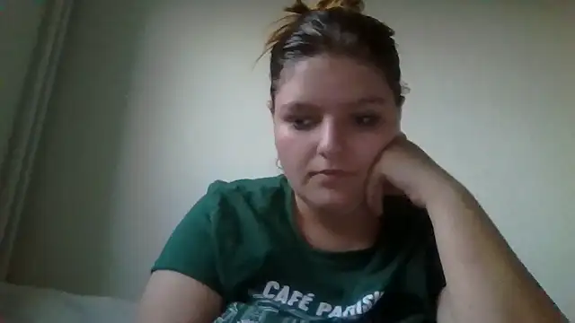 Snapshot of nymphomane2006 chatting on October 2025 04:52:02 PM nymphomane2006 online show from October 2025 04:52:02 PM