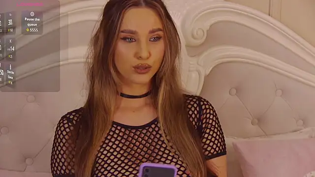 Snapshot of MileyMalory chatting on October 2025 04:49:02 PM MileyMalory online show from October 2025 04:49:02 PM