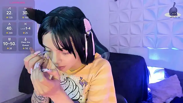 Barbieteeen online show from October 2025 04:38:01 AM