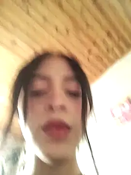 Snapshot of Aitana_0-4 chatting on October 2025 09:37:02 PM Aitana 0-4 online show from October 2025 09:37:02 PM