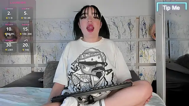 bubble  angel   online show from October 2025 11:44:01 AM