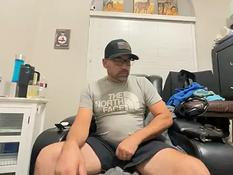 Snapshot of Fun_Time_Ron_2 chatting on October 2025 12:22:02 AM Fun Time Ron 2 online show from October 2025 12:22:02 AM