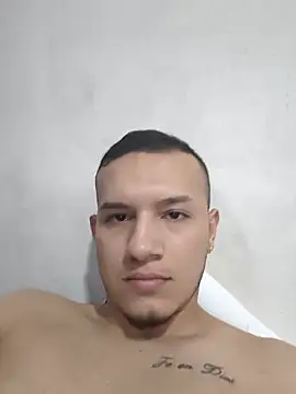 andriu656 online show from October 2025 11:58:01 PM