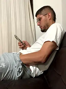 mirallesandbig online show from January 2026 12:15:02 AM