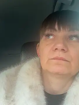 Butterfly8385 online show from February 2026 01:16:01 PM