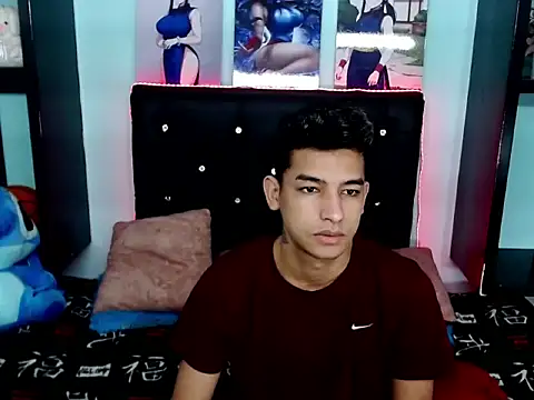 Snapshot of x_Aaron_x chatting on October 2025 08:24:02 AM x Aaron x online show from October 2025 08:24:02 AM