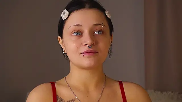 TraciBasco online show from April 2026 05:54:01 AM