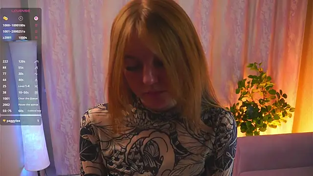 VernellArey online show from January 2026 03:28:02 PM