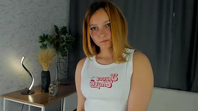 Snapshot of MelodySeelbach chatting on October 2025 04:22:02 AM MelodySeelbach online show from October 2025 04:22:02 AM