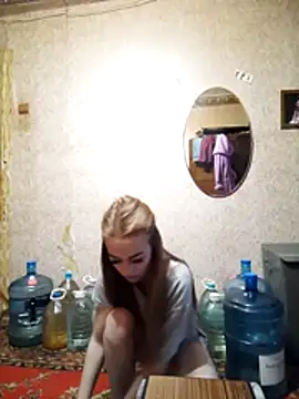 Snapshot of milklovqx chatting on October 2025 09:09:01 AM milklovqx online show from October 2025 09:09:01 AM
