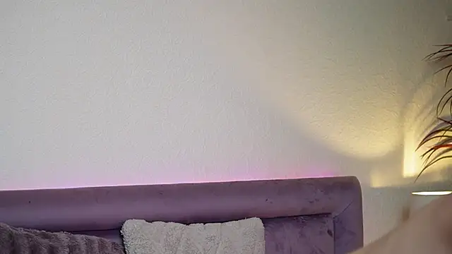 JoelleApril online show from December 2025 09:32:02 PM