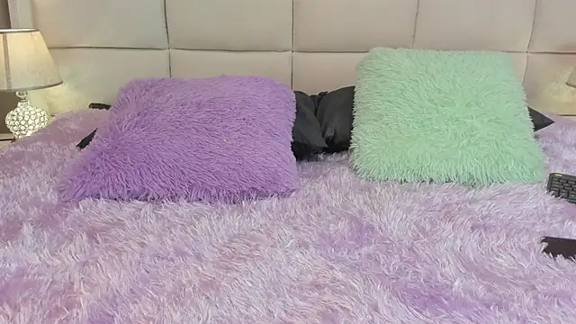 Charlie Storm  online show from November 2025 11:53:02 AM