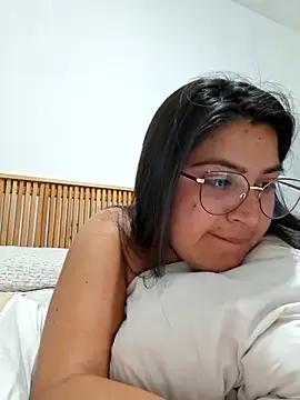 morenalatinaa online show from February 2026 07:25:02 PM