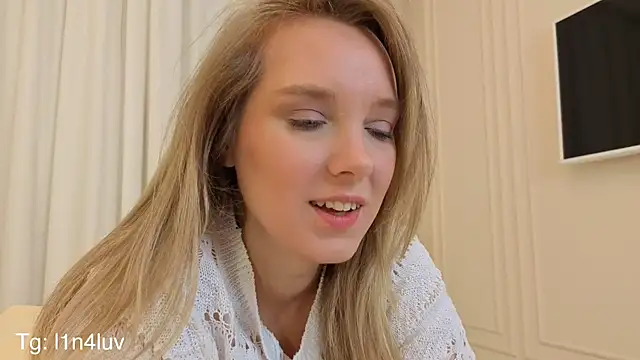 AIicaparkerc online show from November 2025 09:17:01 PM