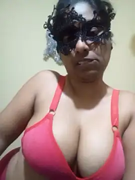 Expose Queen online show from January 2026 04:53:01 PM