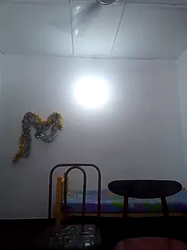 Expose Queen online show from July 2026 06:35:01 PM
