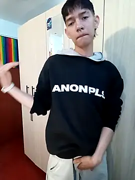 heyy noah11 online show from October 2025 01:22:01 AM