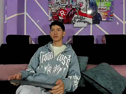 heyy noah11 online show from February 2026 01:29:02 PM