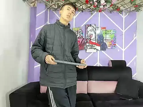 heyy noah11 online show from March 2026 01:33:01 PM