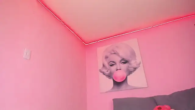 Snapshot of BiancaValentinna chatting on February 2026 10:25:01 PM BiancaValentinna online show from February 2026 10:25:01 PM