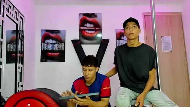 EMPIRE BOYS1 online show from November 2025 01:21:02 PM