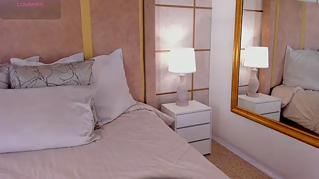 lyrabellini online show from February 2026 11:20:02 AM