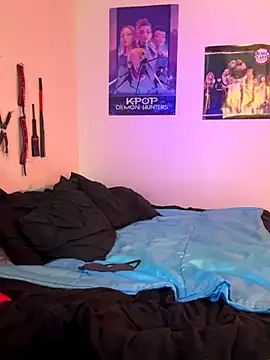 MiniMonroe online show from December 2025 07:50:02 AM