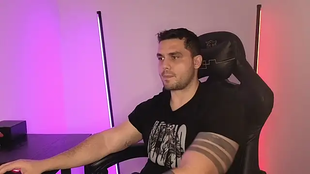 Danielbateson online show from January 2026 01:13:01 PM