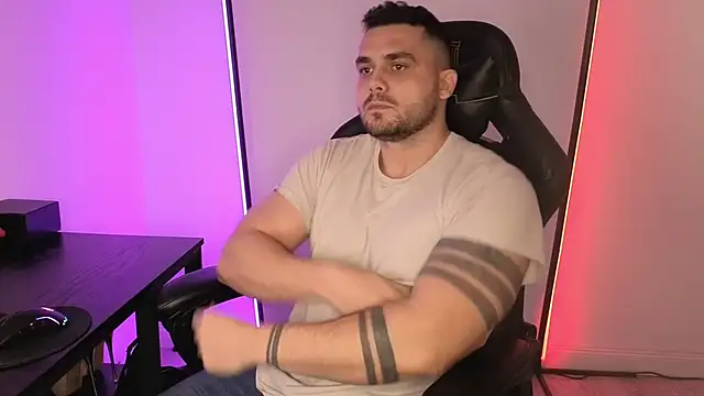 Danielbateson online show from January 2026 01:04:01 PM