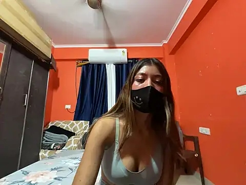 HOT HONEY10 online show from July 2026 03:40:01 PM
