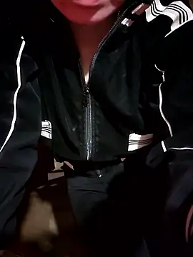 LeanaLy online show from December 2025 12:32:01 PM