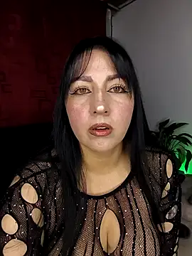 kitten25-hott online show from October 2025 01:35:01 AM